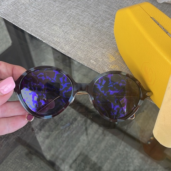 Christian Dior Sunnies!  Fun purple design on the front w/ tortoise frames 😎 - Picture 2 of 10